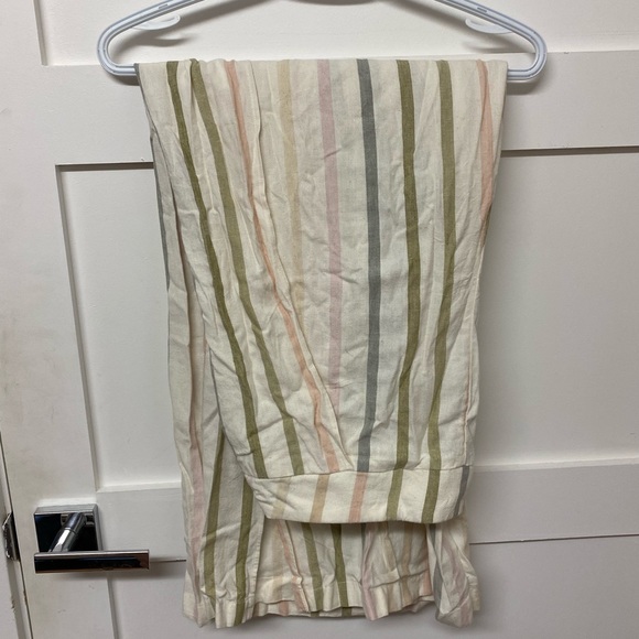 Split leg flowy pants - Picture 4 of 5